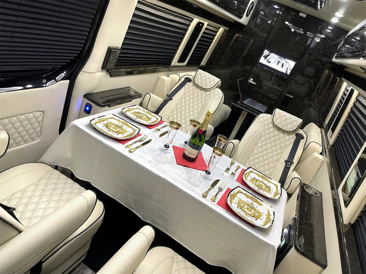 Used 2021 Mercedes-Benz Sprinter 3500 image 28