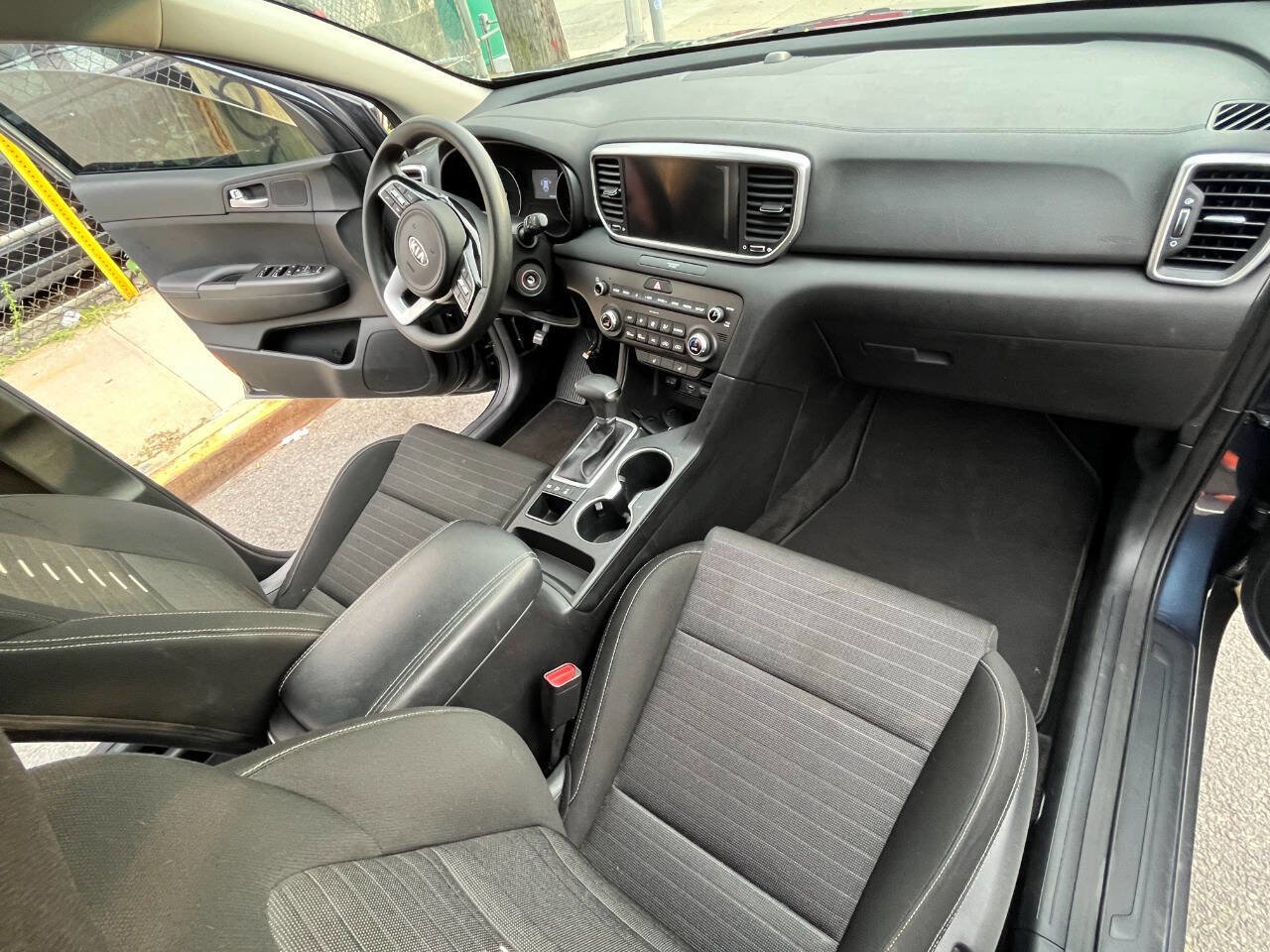 Used 2020 Kia Sportage LX w/ LX Popular Package image 12