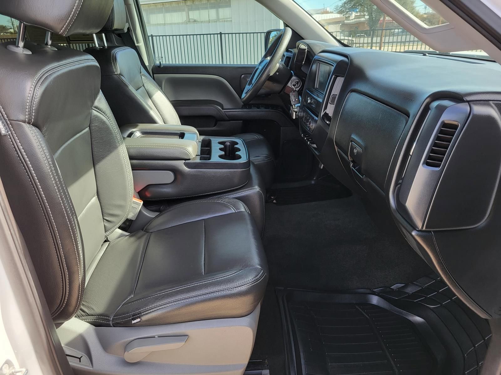 Used 2018 Chevrolet Silverado 1500 Custom w/ Custom Value Package image 16