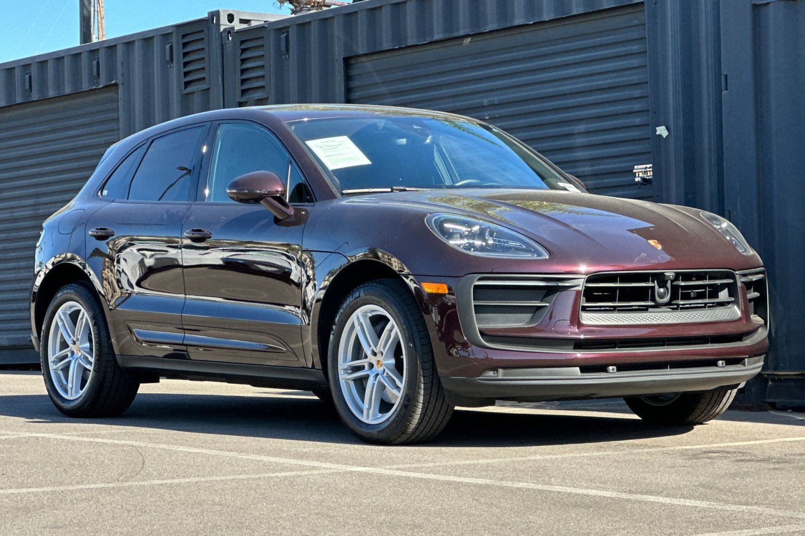 Used 2025 Porsche Macan image 10