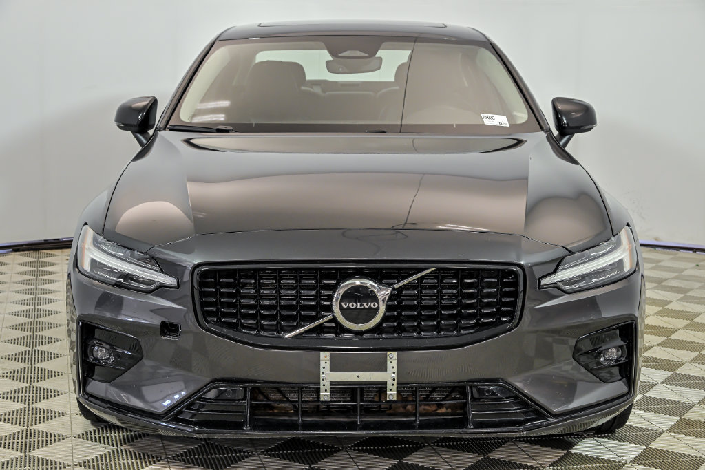 Used 2024 Volvo S60 B5 Core FWD image 4