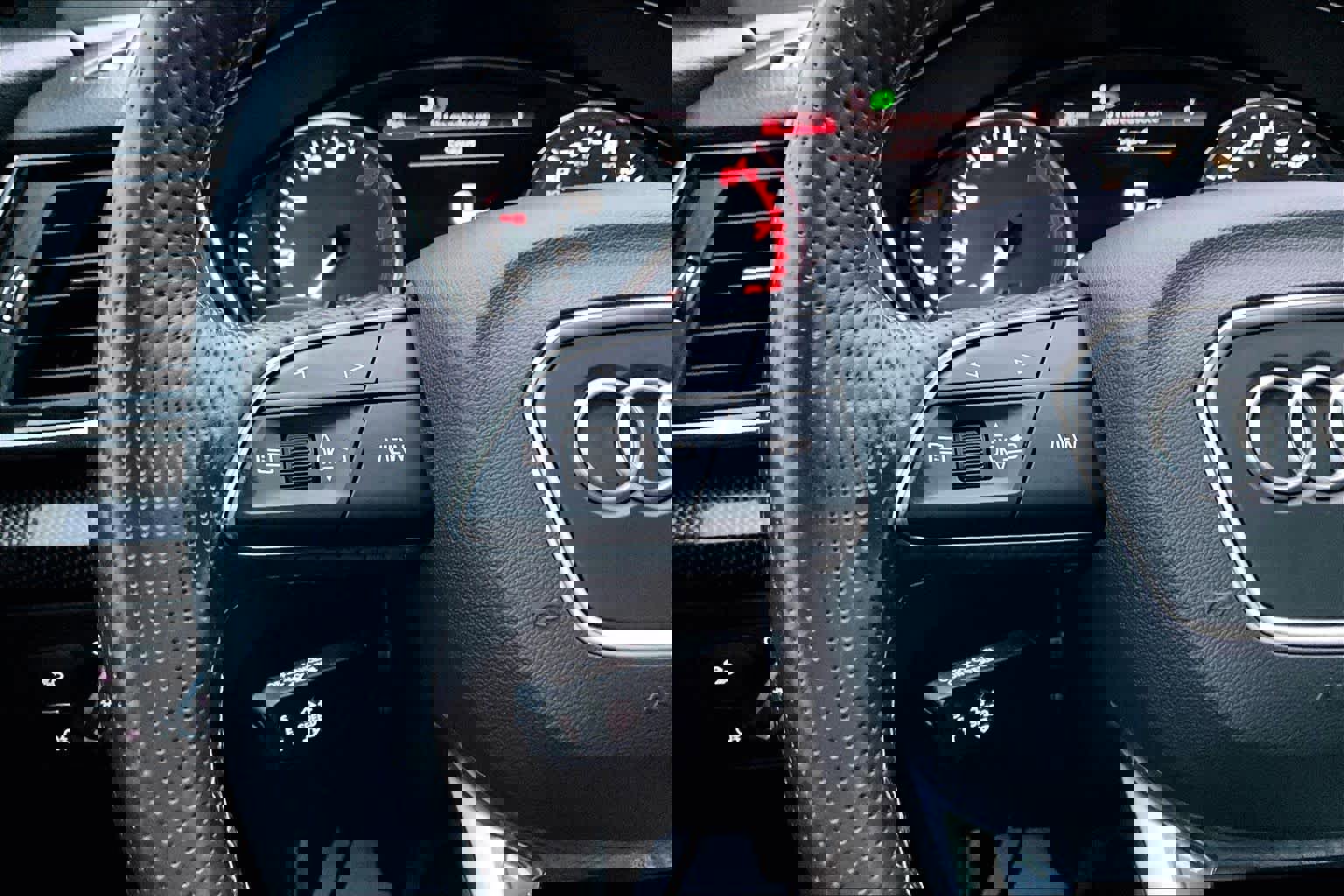 Used 2022 Audi SQ5 Premium image 24