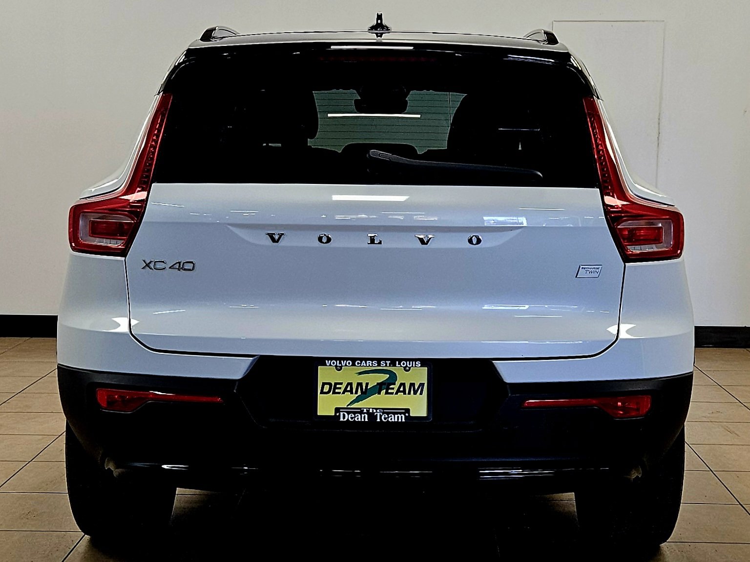 Used 2023 Volvo XC40 Recharge Ultimate image 7