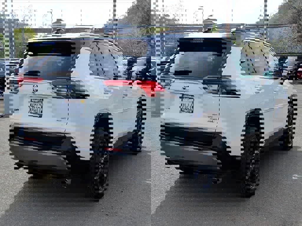 Used 2021 Toyota RAV4 XSE image 4