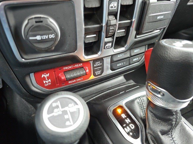 Used 2025 Jeep Wrangler Unlimited Rubicon 4xe w/ Convenience Group image 25