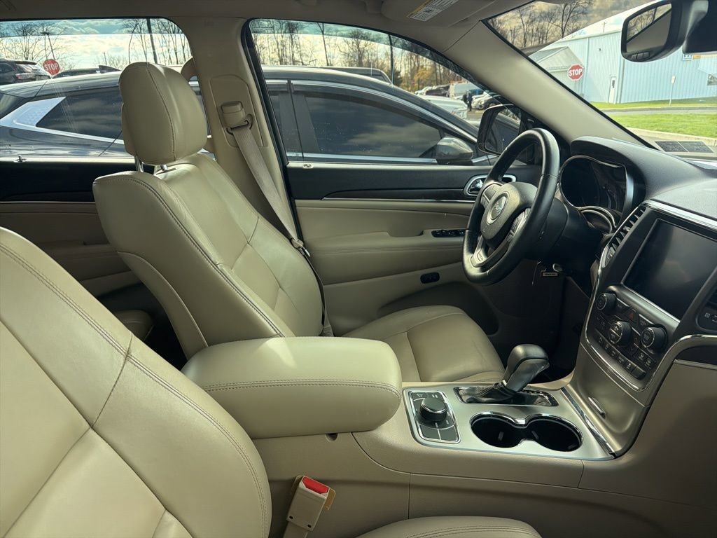 Used 2018 Jeep Grand Cherokee Limited image 11