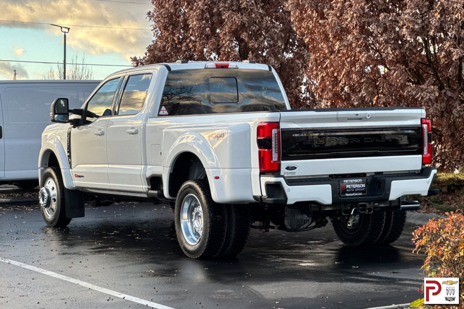 Used 2026 Ford F450 Platinum w/ FX4 Off-Road Package image 6