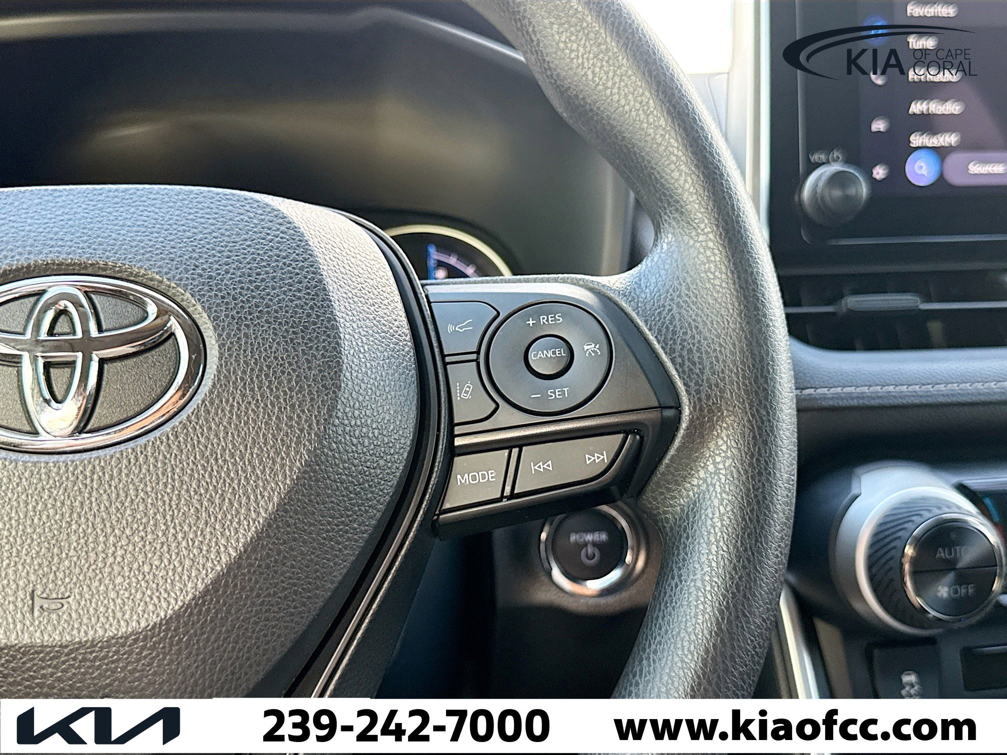 Used 2025 Toyota RAV4 XLE w/ Convenience Package image 38