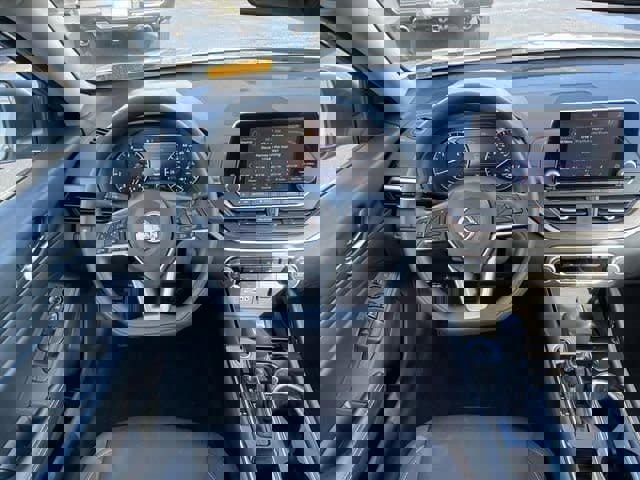 Used 2024 Nissan Altima 2.5 SV image 9