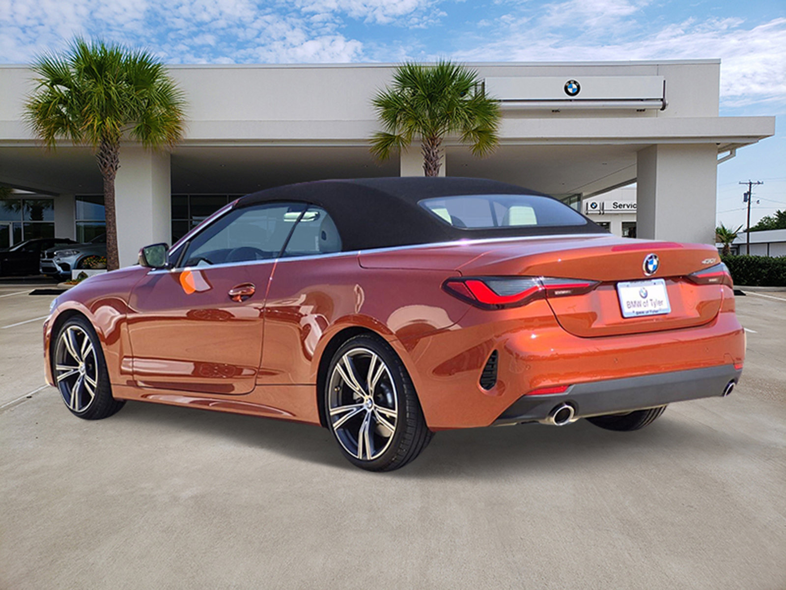 Used 2023 BMW 430i Convertible w/ Premium Package RWD image 4
