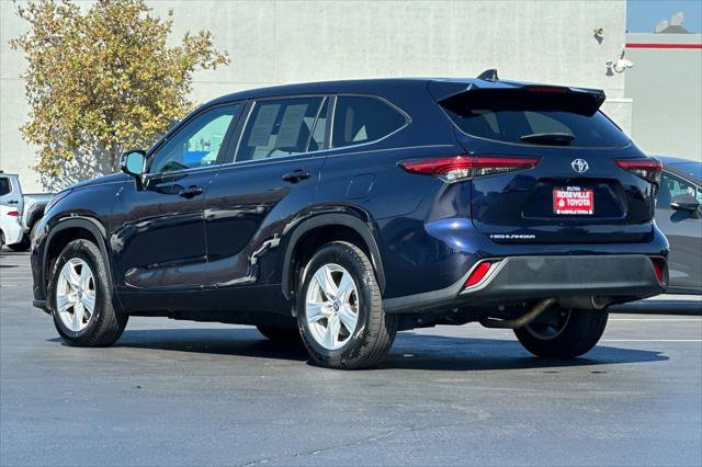 Certified 2023 Toyota Highlander L image 7