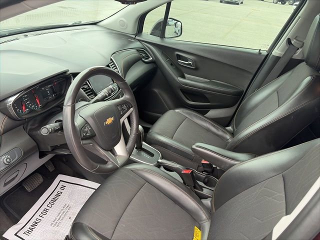 Used 2022 Chevrolet Trax LT w/ LT Convenience Package AWD/4WD image 16