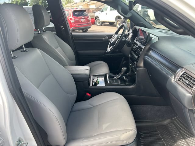 Used 2023 Lexus GX 460 w/ Black Line Special Edition AWD/4WD image 35