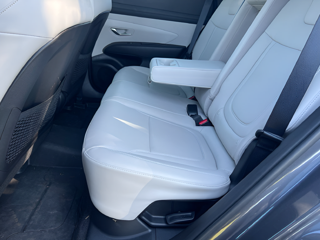 Used 2025 Hyundai Tucson SEL AWD/4WD image 15