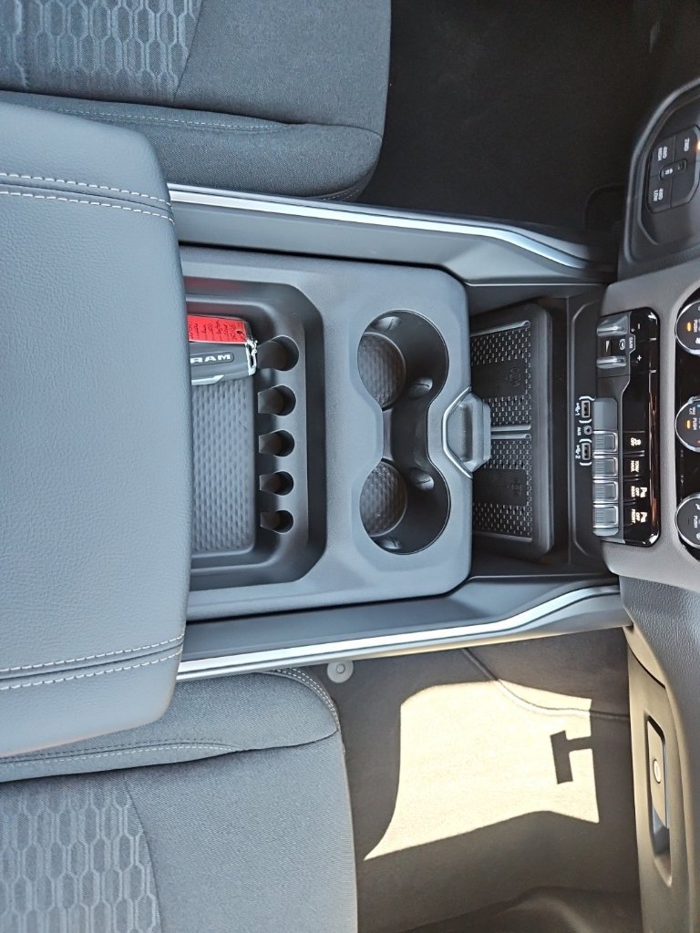 New 2026 RAM 2500 Big Horn AWD/4WD image 31