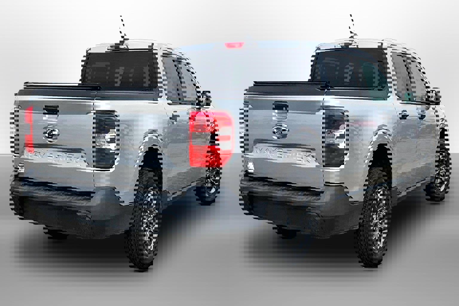 Used 2022 Ford Maverick XLT image 11