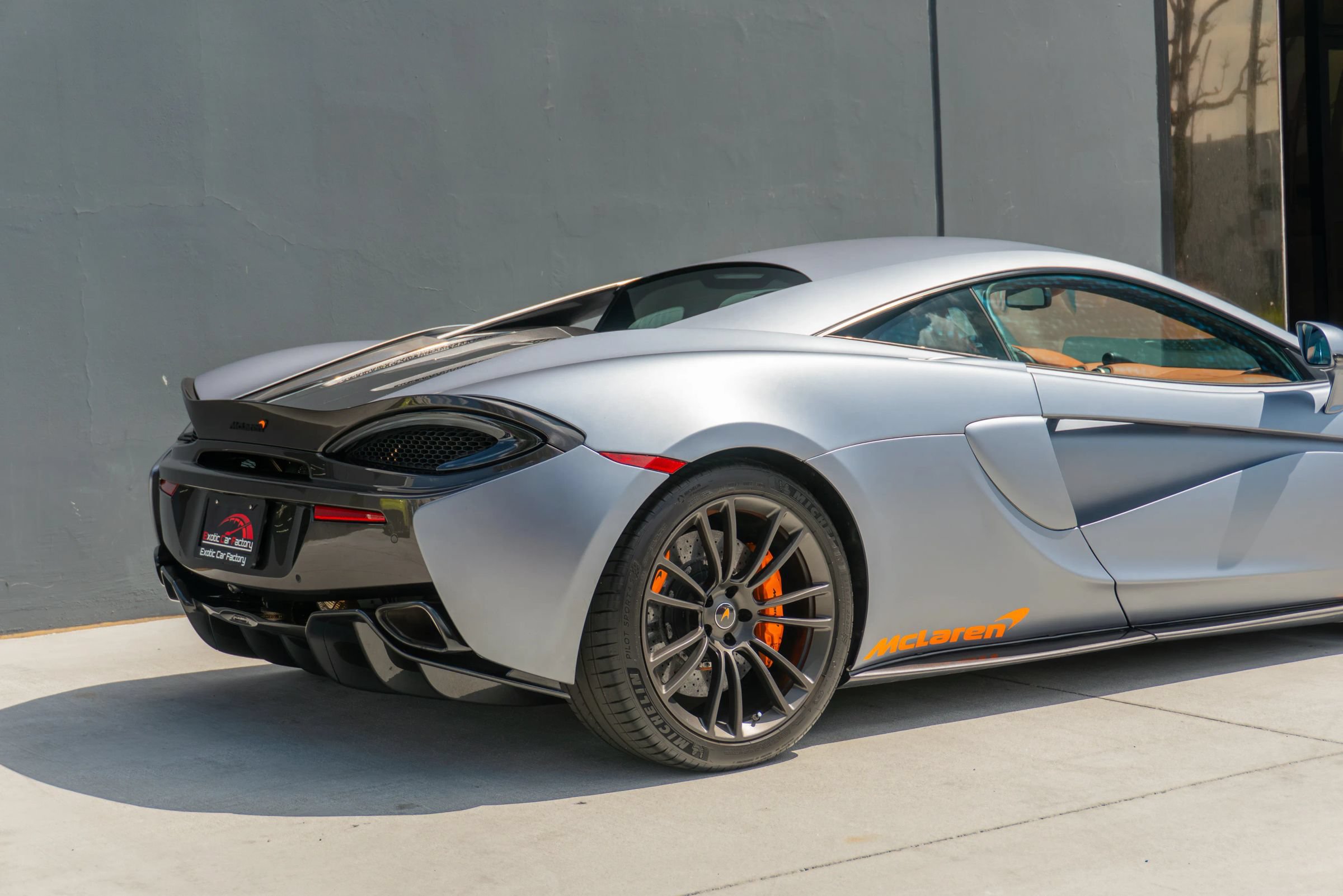 Used 2017 McLaren 570S Coupe RWD image 34