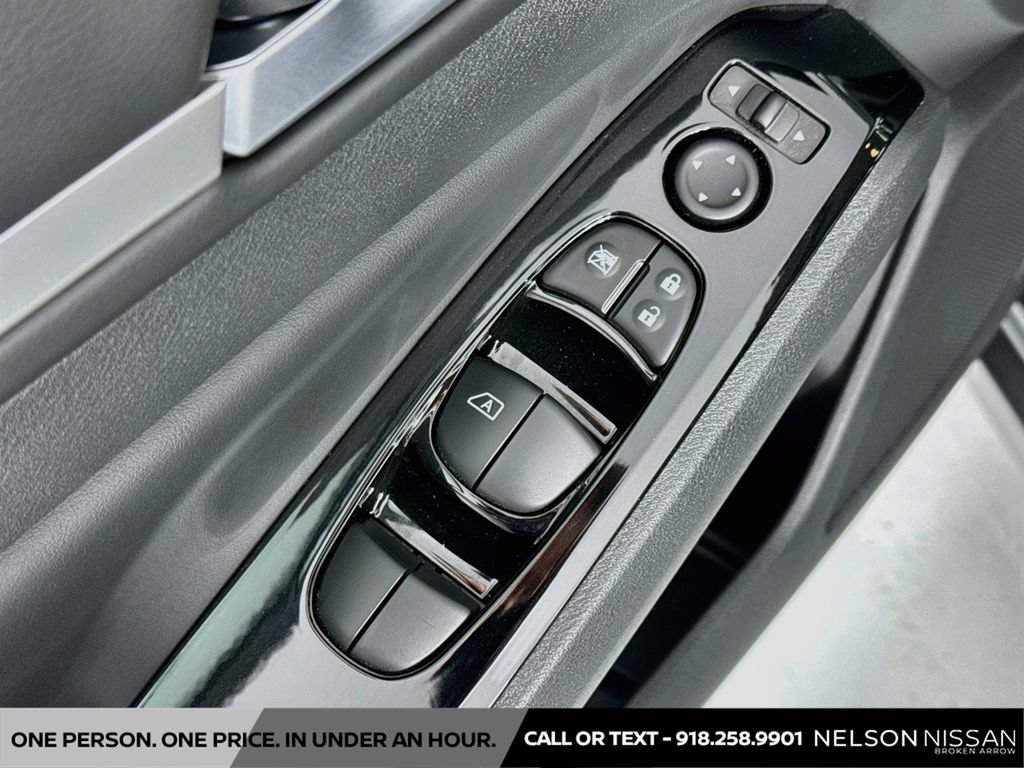 Certified 2025 Nissan Altima 2.5 SR FWD image 17