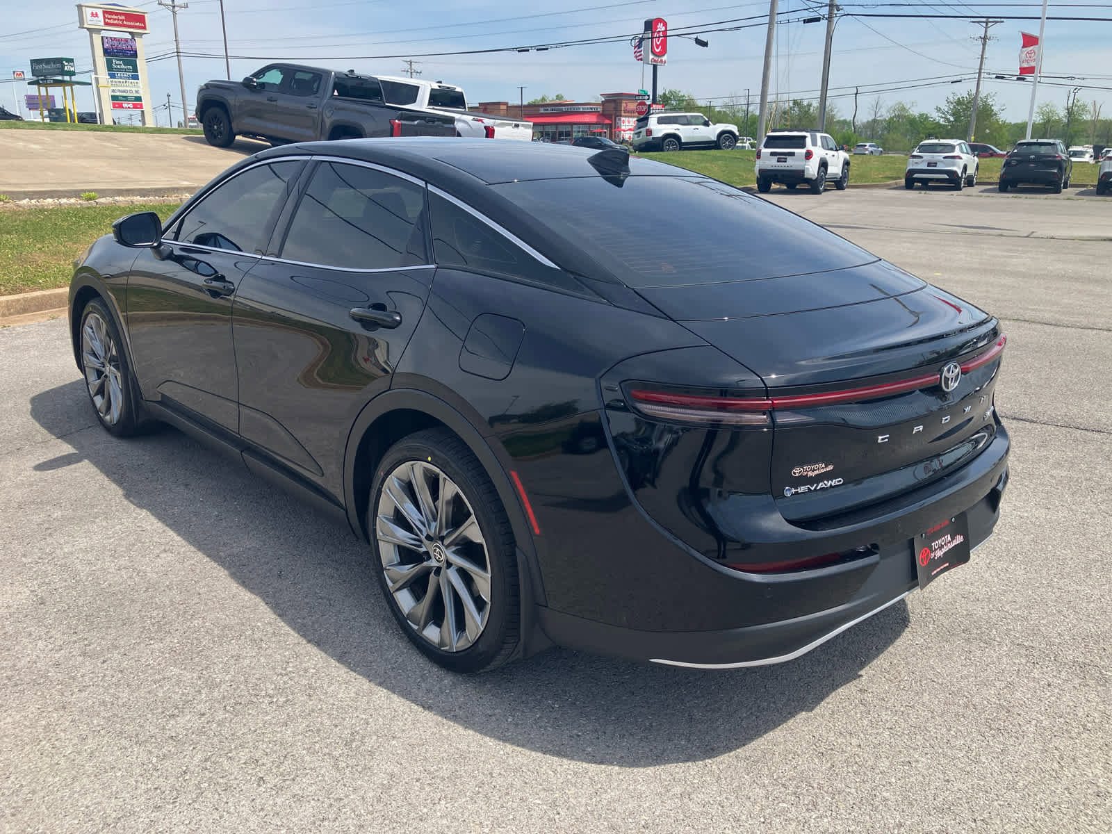 Used 2025 Toyota Crown Limited w/ Advanced Technology Package image 5