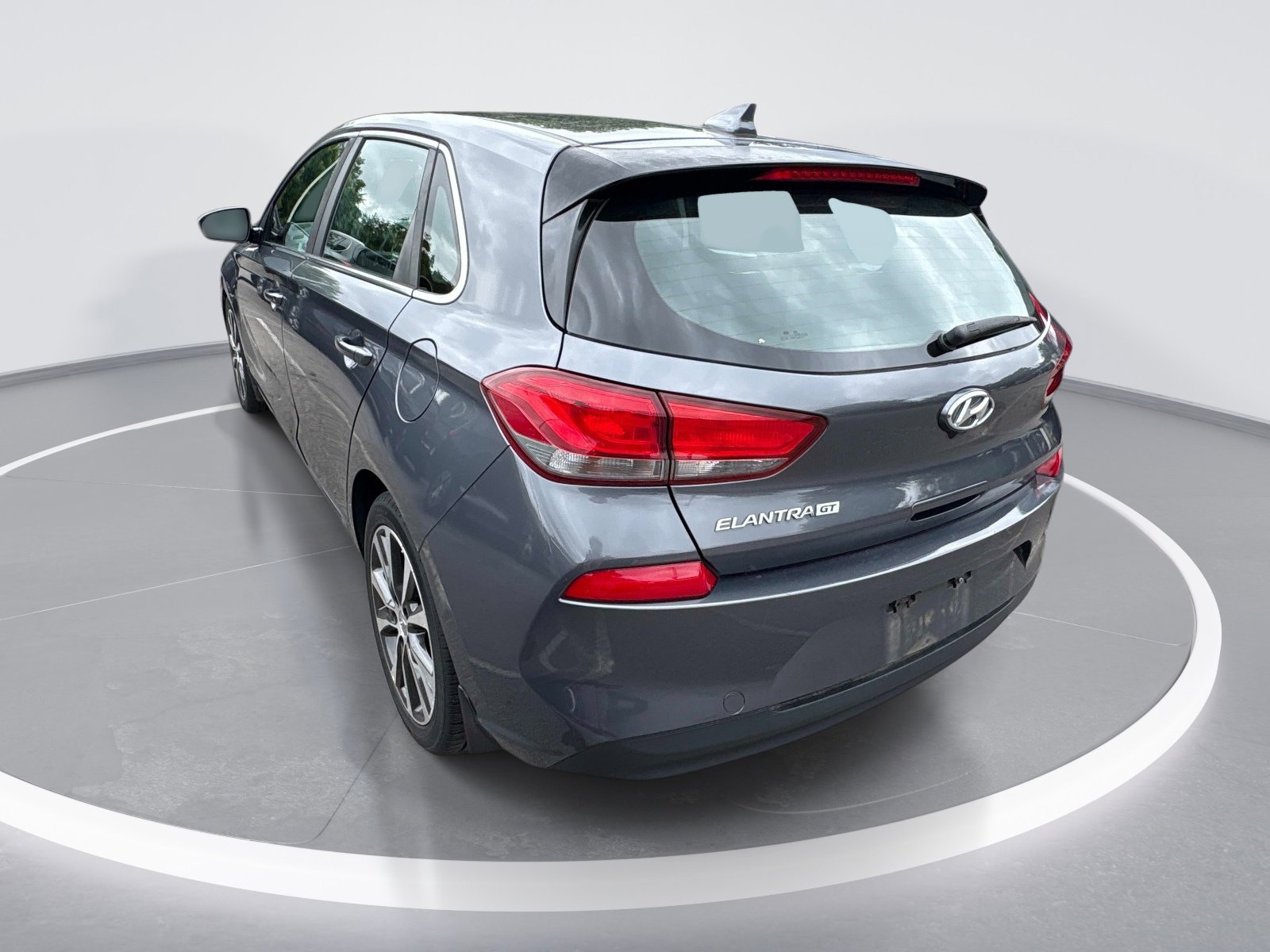 Used 2019 Hyundai Elantra GT FWD image 6