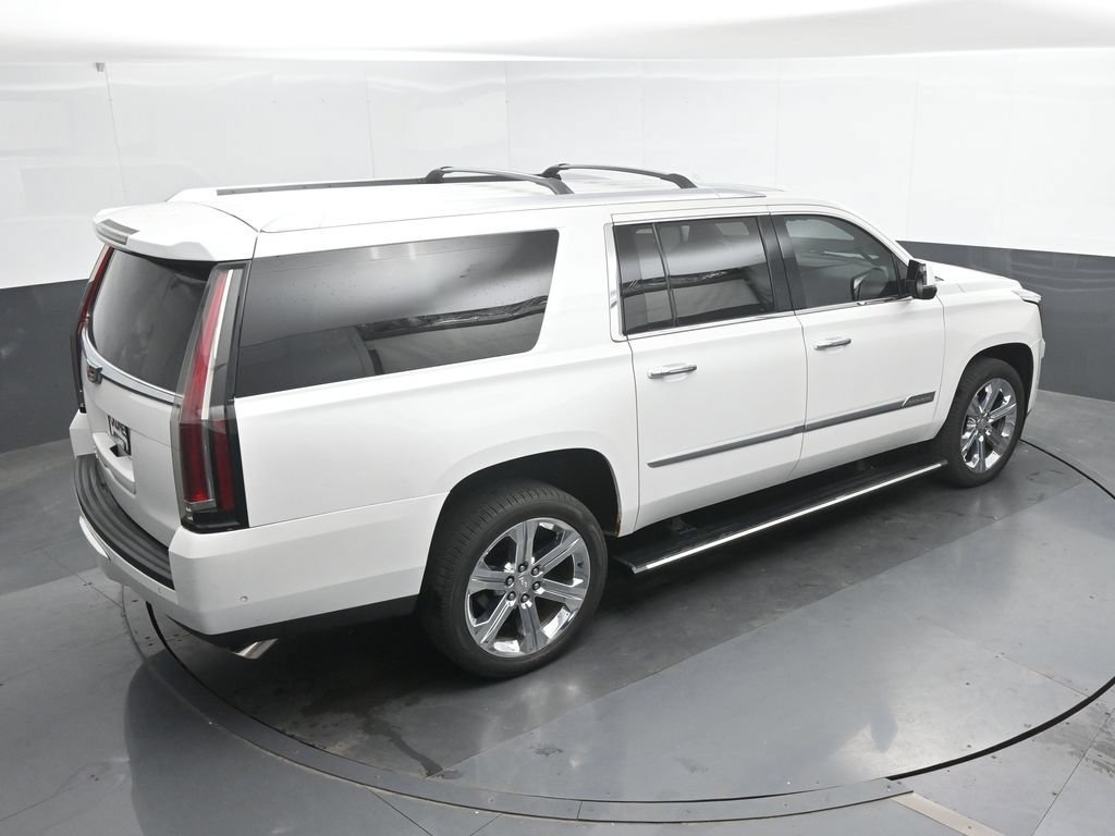 Used 2018 Cadillac Escalade ESV Premium Luxury AWD/4WD image 32
