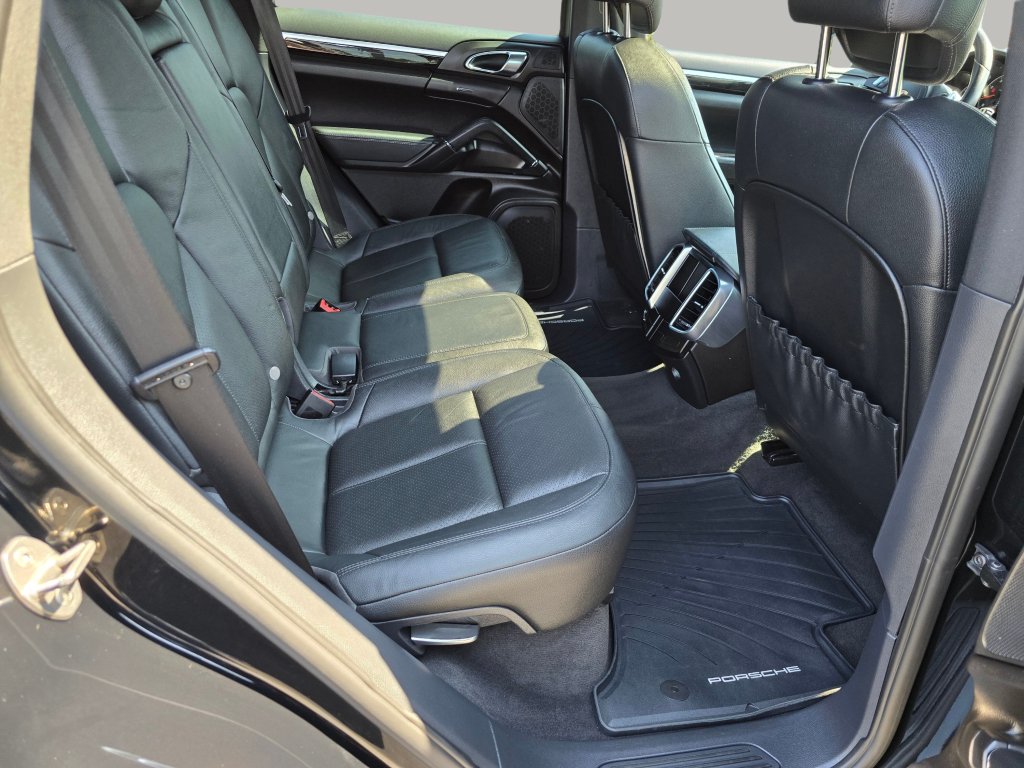 Used 2012 Porsche Cayenne AWD/4WD image 25