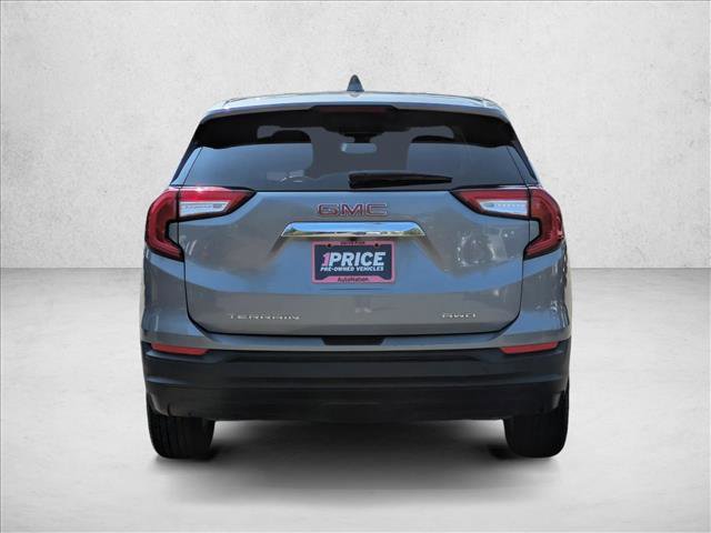 Used 2024 GMC Terrain SLE image 7