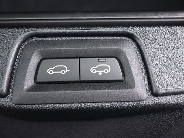 New 2026 BMW X5 xDrive50e w/ Climate Comfort Package image 24
