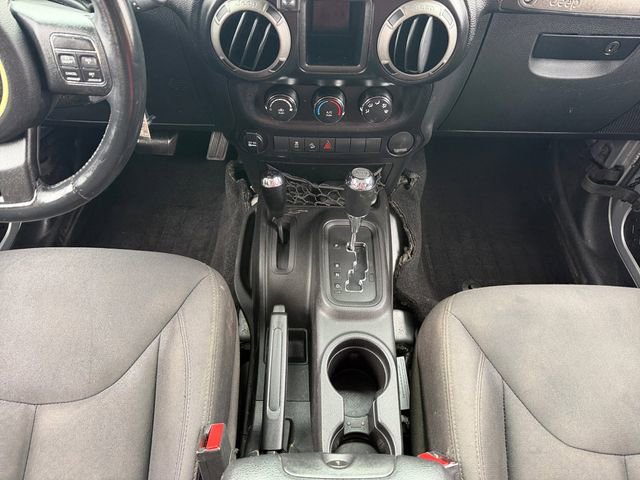 Used 2015 Jeep Wrangler Unlimited Sport w/ Connectivity Group image 15