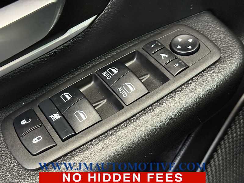Used 2023 RAM 1500 Big Horn AWD/4WD image 37