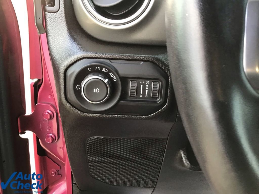 Used 2022 Jeep Wrangler Unlimited Sahara w/ Cold Weather Group image 33