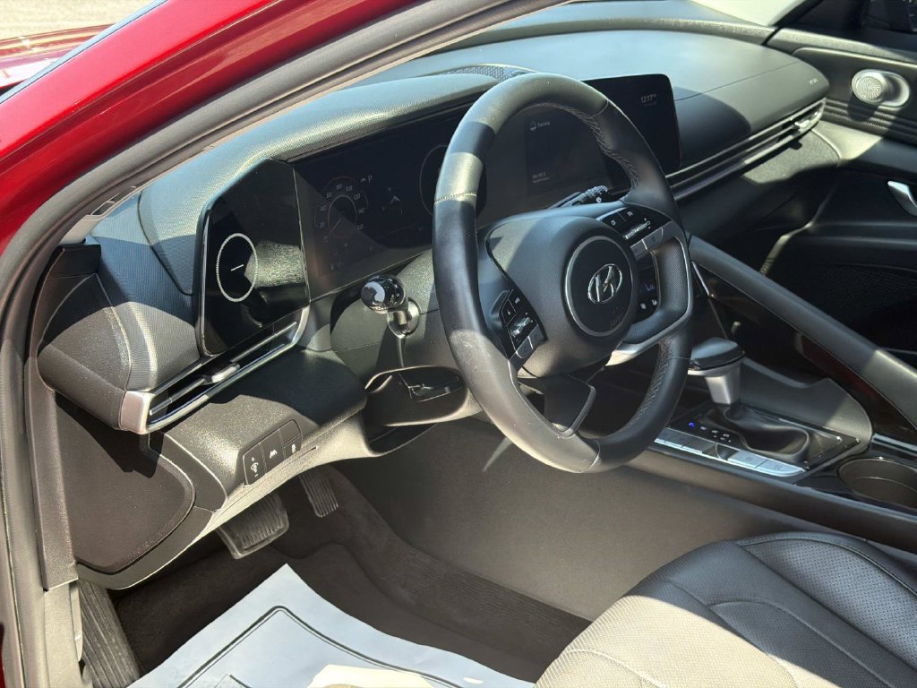 Used 2022 Hyundai Elantra Limited FWD image 22