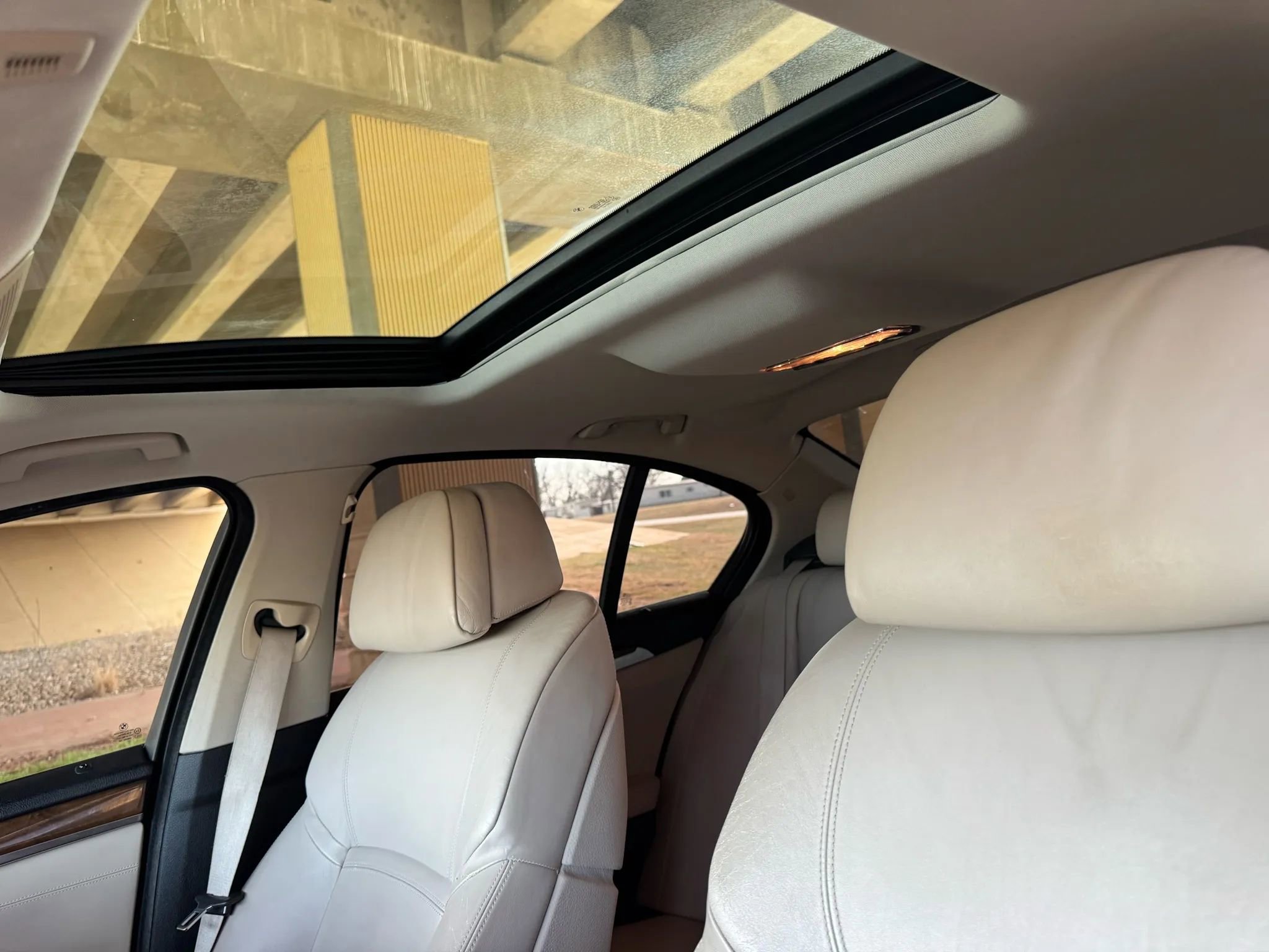 Used 2013 BMW 550i Sedan image 17