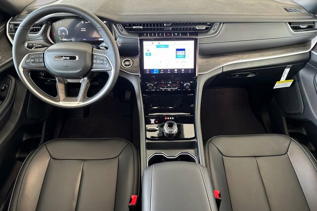 New 2025 Jeep Grand Cherokee Limited image 10