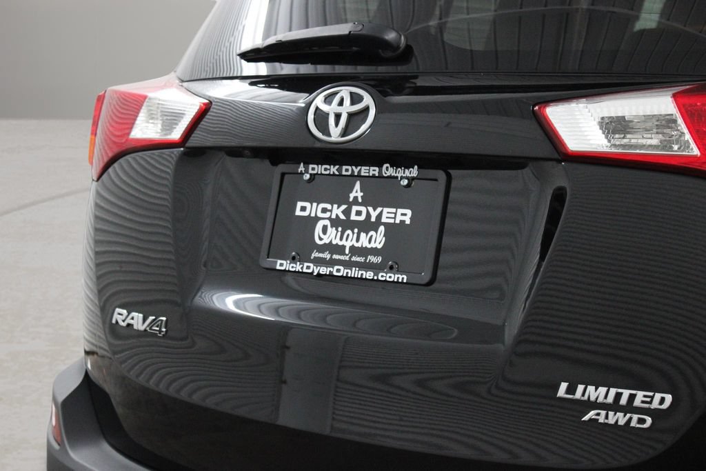 Used 2014 Toyota RAV4 Limited w/ Technology Package AWD/4WD image 34