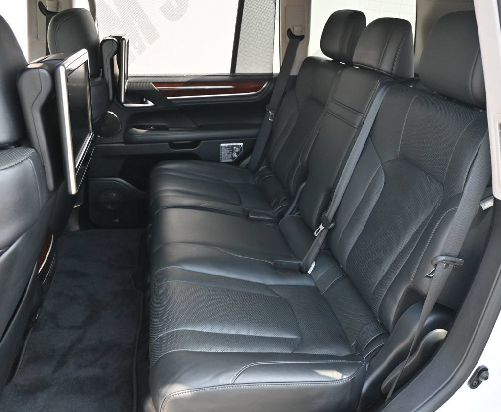 Used 2017 Lexus LX 570 4WD w/ Luxury Package image 18
