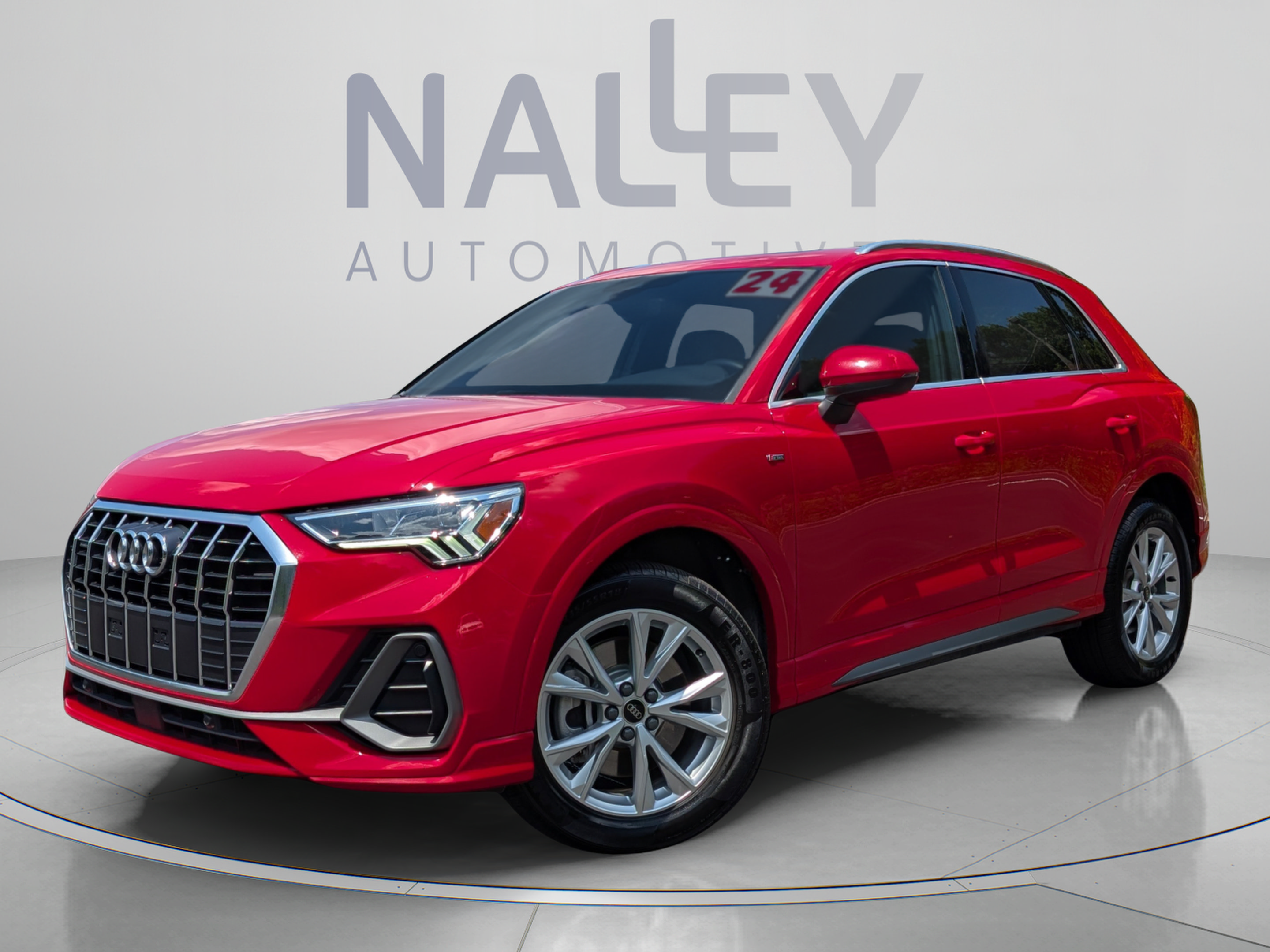 Used 2024 Audi Q3 2.0T Premium AWD/4WD image 1