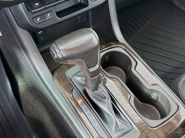 Used 2015 GMC Canyon SLT w/ LPO, Gearon Divider Package image 16