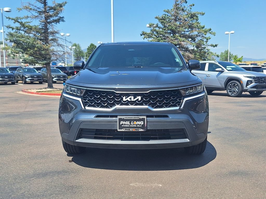 Used 2023 Kia Sorento LX AWD/4WD image 8