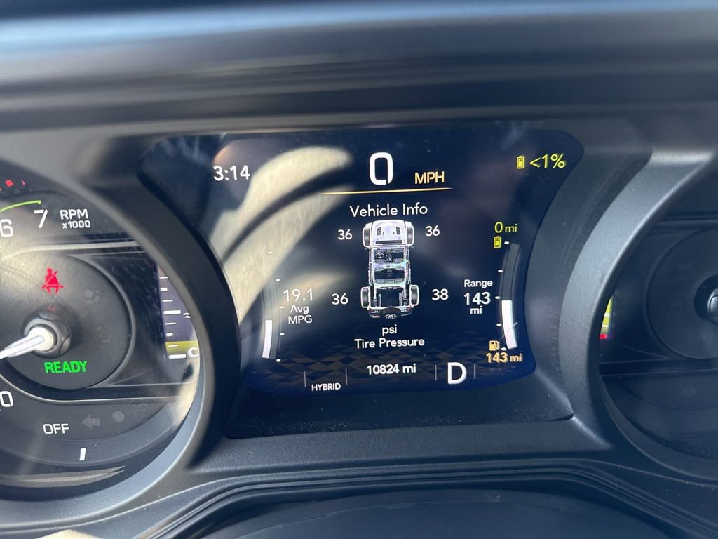 Certified 2025 Jeep Wrangler Unlimited Sahara w/ Safety Group image 18