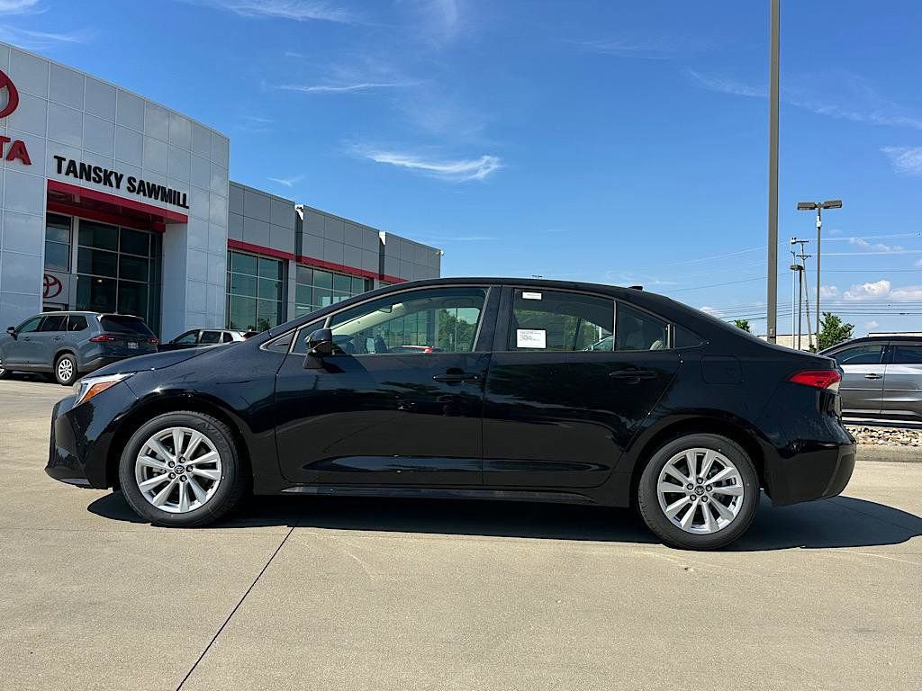 New 2026 Toyota Corolla LE FWD image 2
