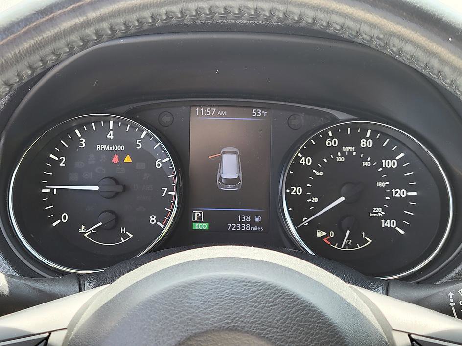 Used 2018 Nissan Rogue SV w/ Premium Package image 14