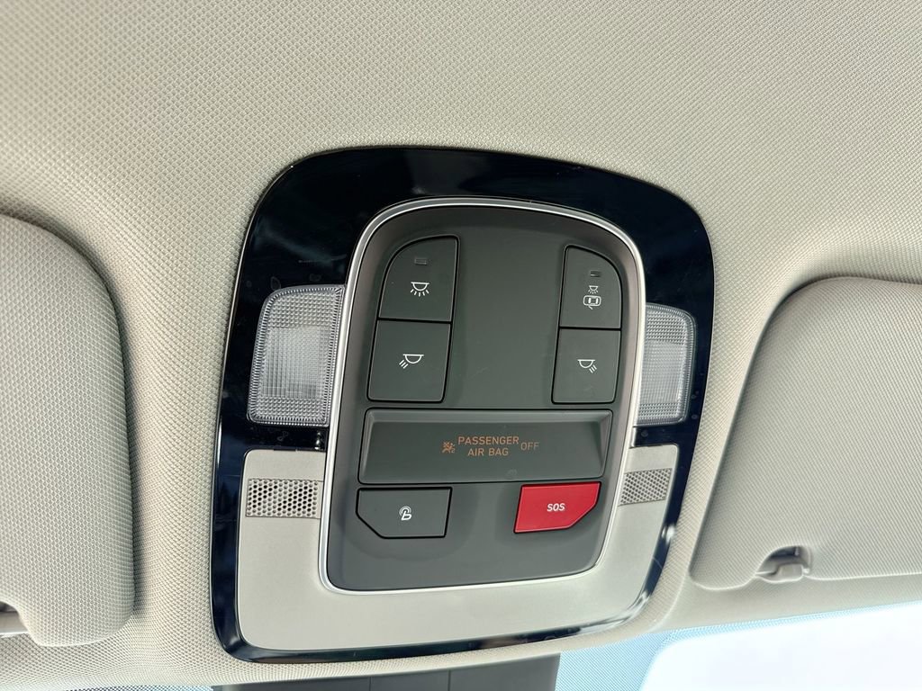 Used 2023 Hyundai Santa Fe SEL image 11