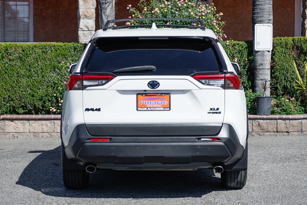 Used 2019 Toyota RAV4 XLE w/ Convenience Package image 6