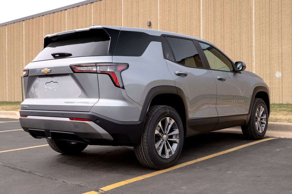 New 2026 Chevrolet Equinox LT image 9