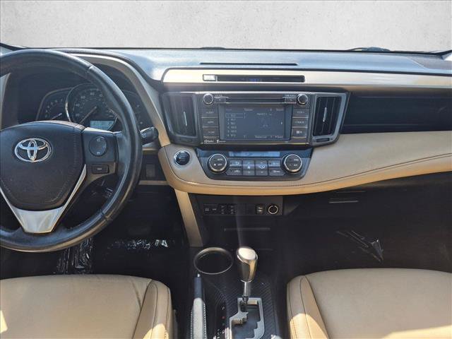 Used 2015 Toyota RAV4 Limited AWD/4WD image 18