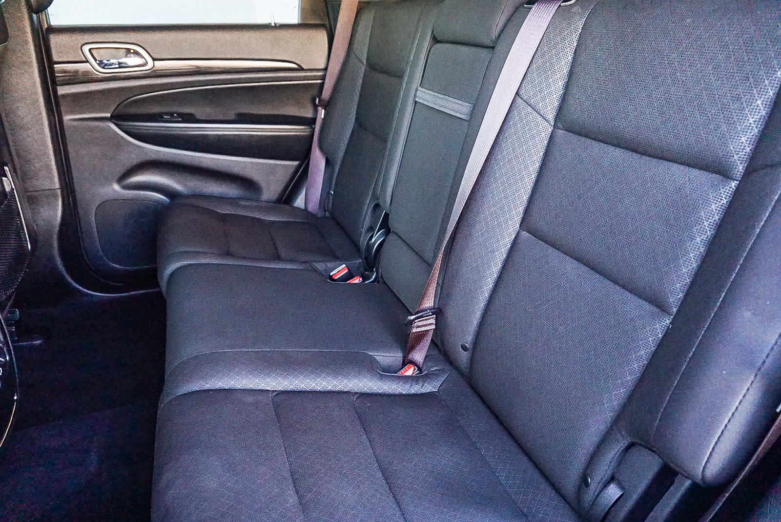 Used 2020 Jeep Grand Cherokee Laredo image 21