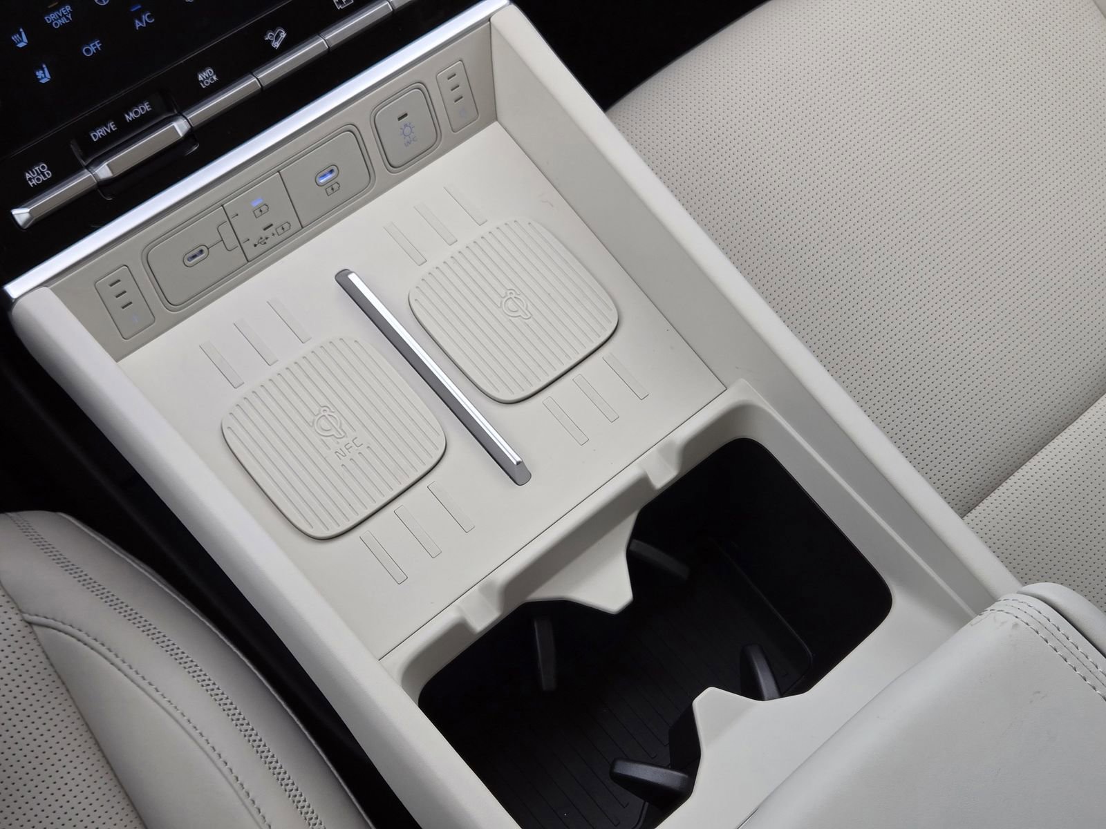 Used 2025 Hyundai Santa Fe Calligraphy image 15