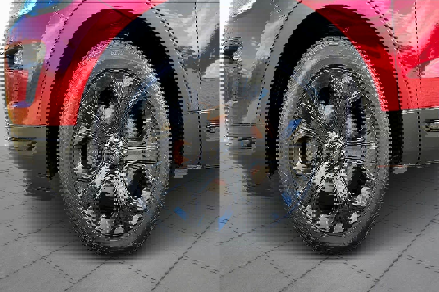 Used 2019 Ford Explorer Sport w/ Equipment Group 401A image 10