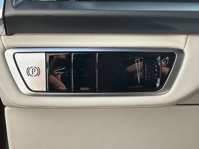 New 2026 Cadillac Vistiq Luxury w/ LPO, Floor Liner Package AWD/4WD image 23
